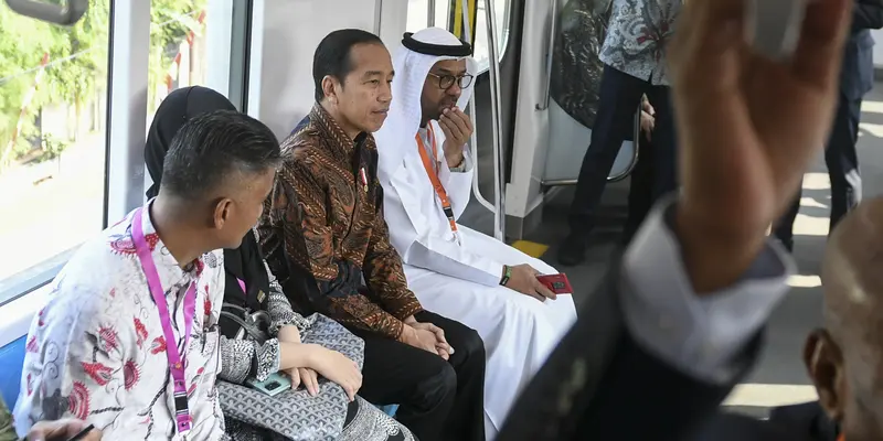 Presiden Jokowi Ajak Para Dubes ASEAN Naik MRT