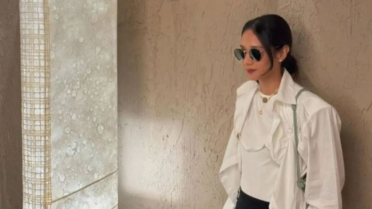 7 Pesona Gista Putri di Usia 37 Tahun, Selalu Tampil Stylish Jadi Trendsetter (credit: instagram.com/gistaputri)
