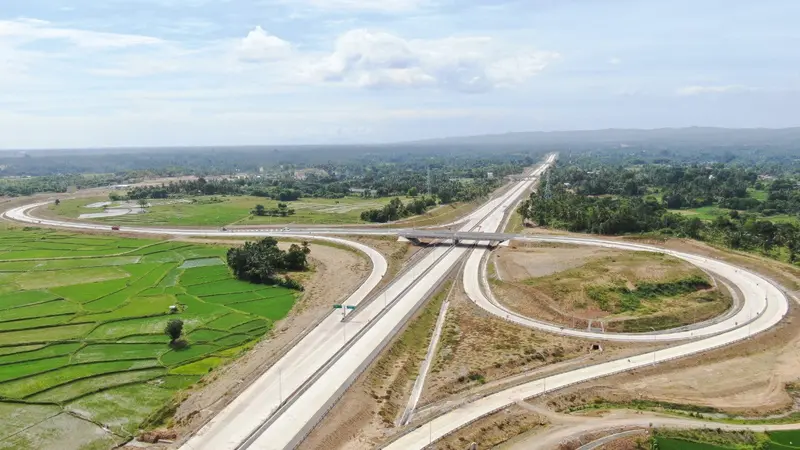 Jalan Tol Trans Sumatera (JTTS) ruas Sigli–Banda Aceh seksi 4 (Indrapuri–Blang Bintang) sepanjang 13,5 km