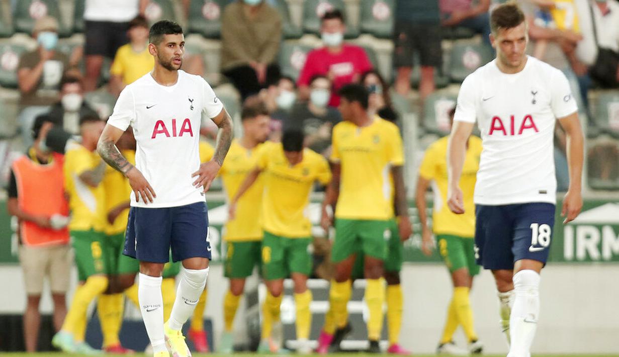 Bertanding di Estadio da Capital do Movel, Spurs memainkan tiga rekrutan anyar sekaligus yakni kiper Pierluigi Gollini, bek Cristian Romero dan pemain sayap Bryan Gil. (Foto: AP /Luis Vieira)