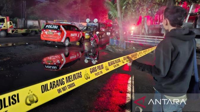 Selain Pos Polisi Hangus, Ini Dampak Kerugian Akibat Truk BBM di Cianjur Terbakar