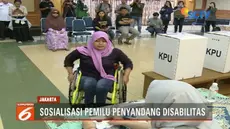 Kemensos dan KPU sosialisasikan Pemilu 2019 kepada penyandang disabilitas di Gedung Kementerian Sosial, Jakarta Pusat.
