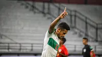 Gelandang Timnas Indonesia, Ricky Kambuaya usai mencetak gol ke gawang Timor Leste. (Maheswara Putra/Bola.com)