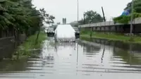 Sistem drainase yang buruk diduga jadi penyebabnya banjir di Cakung, Jakarta Timur.