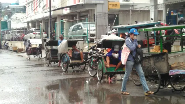 Keberadaan becak di Jakarta