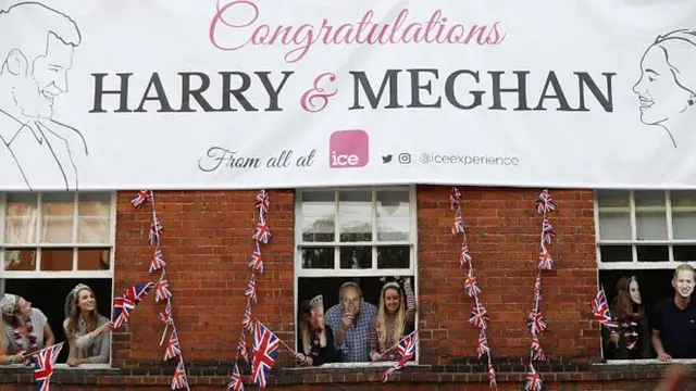 [Bintang] Antusias Warga Jelang Royal Wedding