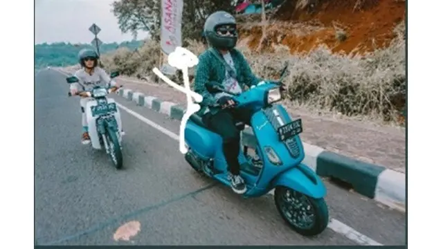 Pria Ini Minta Diedit Fotonya Agar Ada yang Dibonceng, 6 Hasilnya Bikin Tepuk Jidat