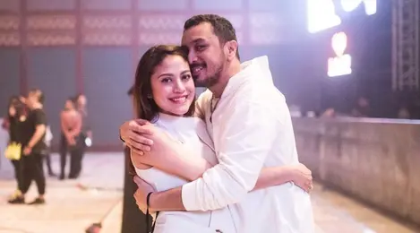 Hufhynb4hsin1m Sebagai ibu rumah tangga, cynthia ganesha cukup sering memasak untuk keluarganya di rumah. https www fimela com news entertainment read 3414101 cerita cinta giring ganesha cynthia riza