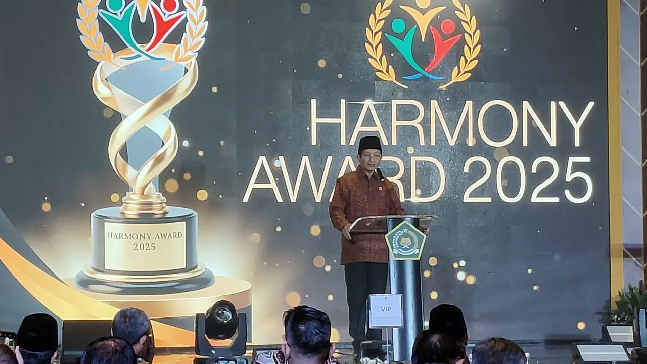 Menteri Agama (Menag) RI Nasaruddin Umar hadir dalam acara Harmony Award 2025.
