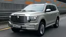 GWM Tank 500 merupakan salah satu SUV mewah besutan Great Wall Motor. Mobil ini digadang-gadang akan menggerus pasar Toyota Fortuner dan Mitsubishi Pajero Sport. Hal itu disebabkan oleh dimensi yang dimilikinya lebih besar dan kemewahan extra bak Toyota Land Cruiser. Di Cina mobil ini dijual seharga mulai dari Rp748 juta sampai Rp882 juta. Dapur pacunya mengandalkan unit mesin 3.000cc V6 turbo dengan tenaga 354 PS dan torsi 500 Nm. (Source: automaistv.com.br)