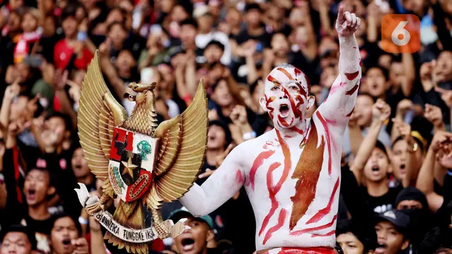 Foto: Euforia Suporter saat Dukung Timnas Indonesia, Tuntas Sudah Kerinduan di SUGBK