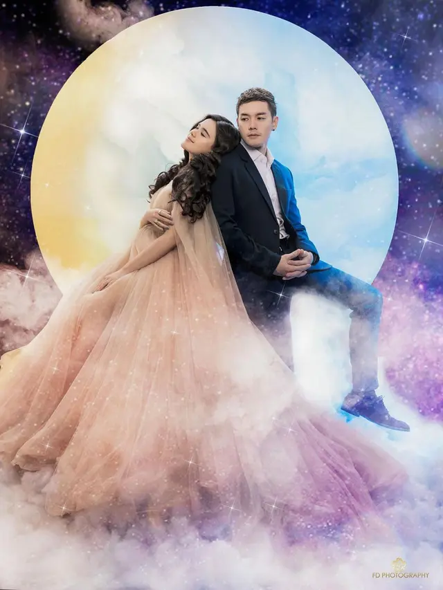 6 Gaya Maternity Shoot Audi Marissa dan Anthony Xie Bertema Bulan, Romantis