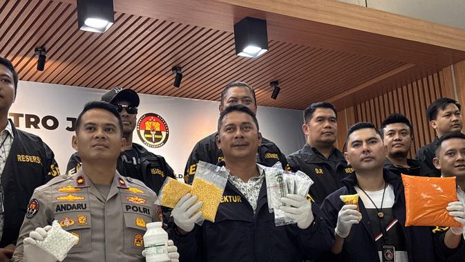 Modus Pengedar Obat Keras, Kamuflase Pakai Toko Kosmetik