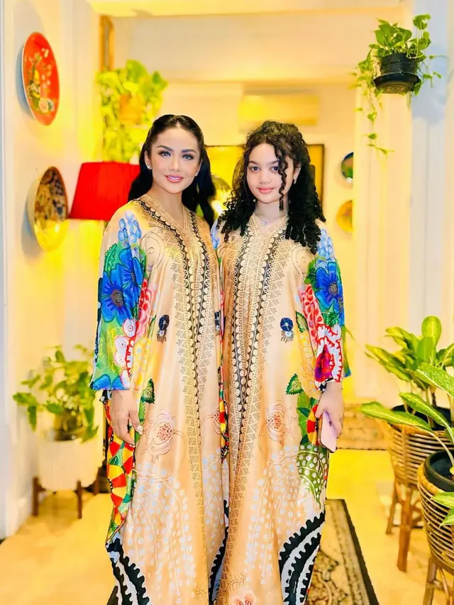 Penampilan Kris Dayanti dengan berbagai gaya busana (credit:instagram.com/krisdayantilemos)