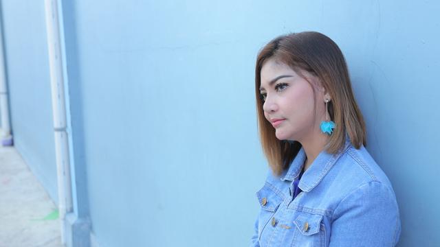 Irma Darmawangsa Bilang Aksay Sudah Pisah Rumah Dengan Istrinya Showbiz Liputan6 Com Pacar temanku by shamila cahyapacar temanku by shamila cahya.