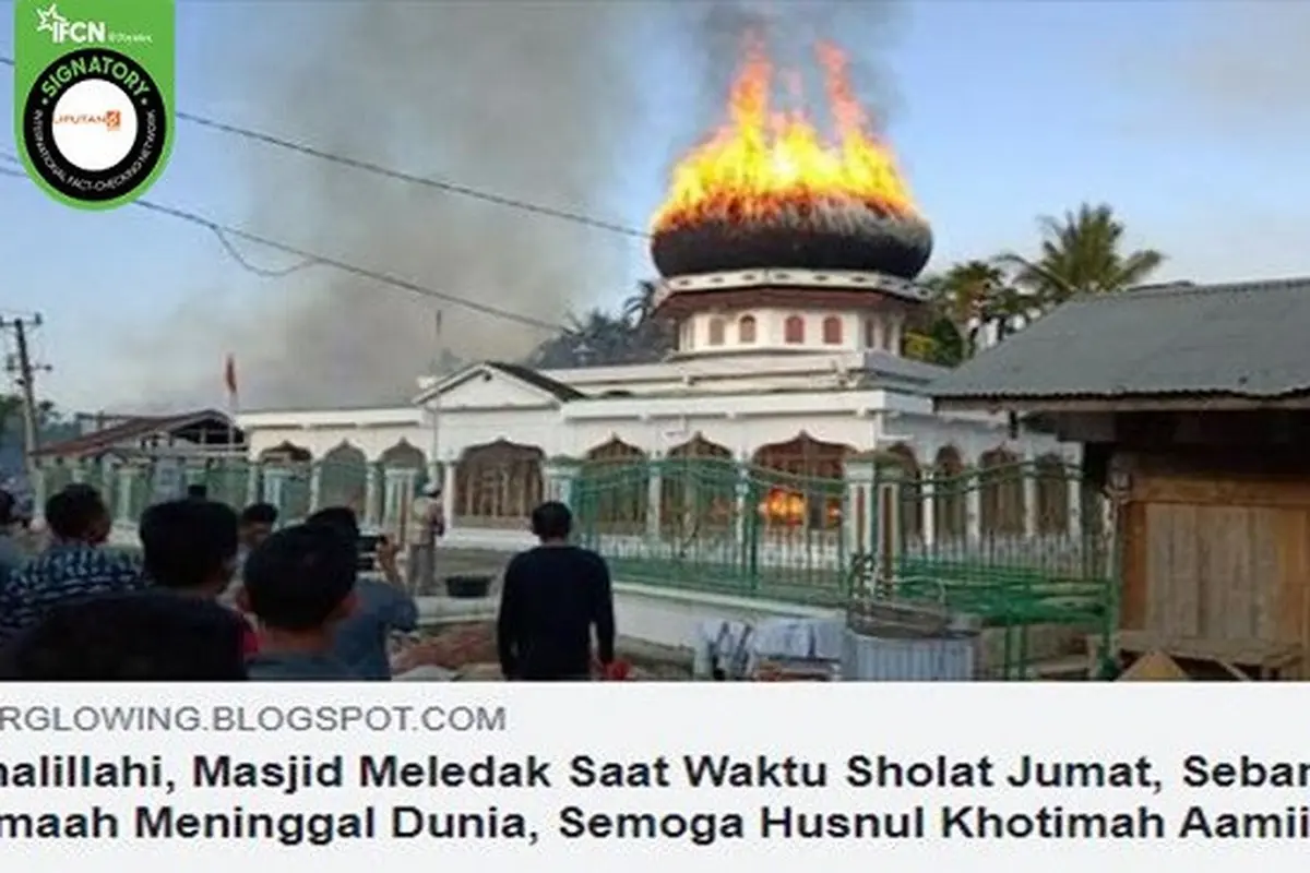 Gambar Tangkapan Layar Foto yang Diklaim Masjid Meledak dan Menyebabkan 50 Jamaah Meninggal Dunia (sumber: Facebook).