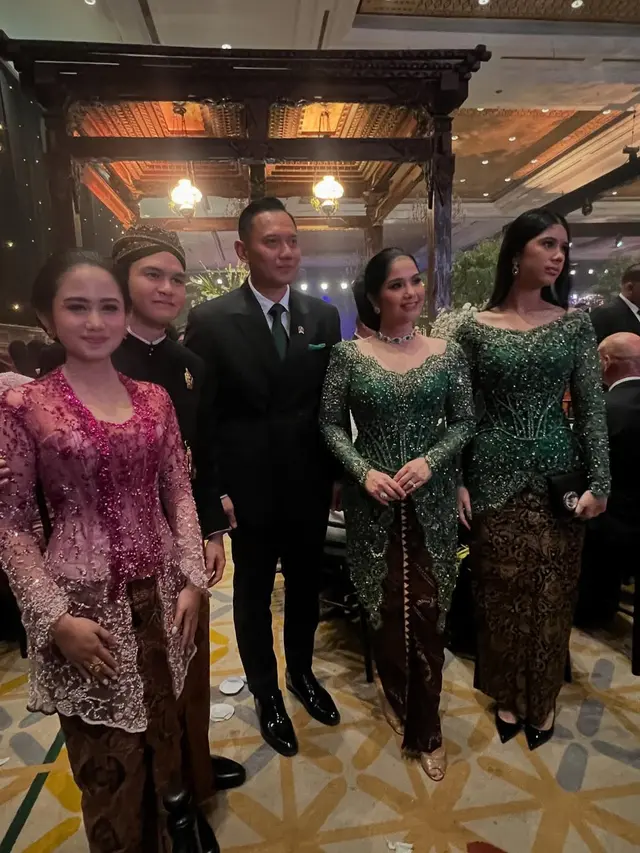 8 Potret Artis Pakai Kebaya di Ngunduh Mantu Al Ghazali-Alyssa, Tampil Anggun