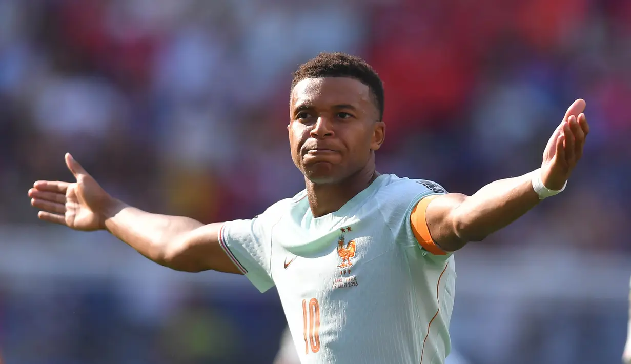 Pemain Prancis Kylian Mbappe merayakan gol pembuka selama pertandingan perempat final Piala Dunia antara Prancis dan Maroko di Foxborough, Mass., dekat Boston, Kamis, 9 Juli 2026. (AP Photo/Steven Senne)