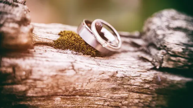 Alasan Mayoritas Cincin Kawin Didesain Tak Neko-Neko