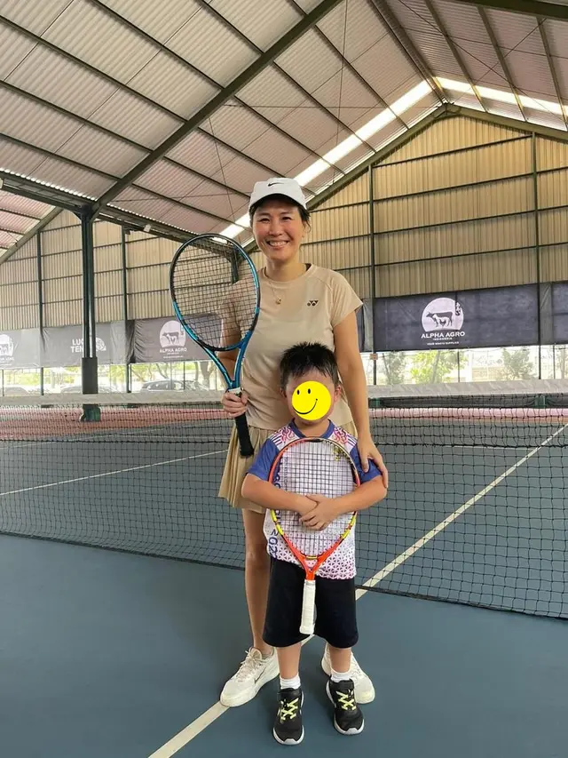 6 Potret Veronica Tan Tekuni Hobi Olahraga Tenis, Jadi Resep Awet Muda