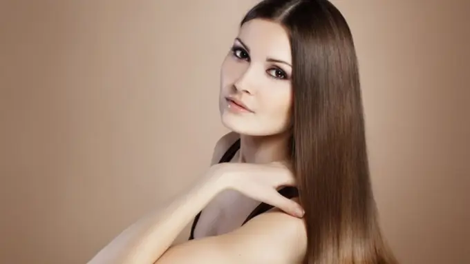 3 Bahan ini Bisa Meluruskan Rambut Tanpa Rebonding