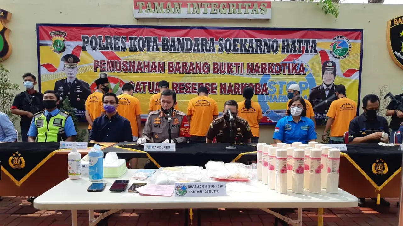Polisi Musnahkan Sabu dan Ekstasi Selundupan di Bandara Soetta