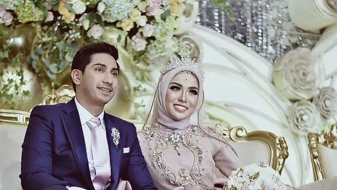 Medina Zein menikah dengan Lukman Azhari pada Sabtu (19/08/2017). (Sumber Foto: Instagram/medinazein)