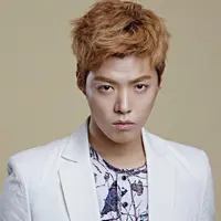 Baru-baru ini Kangnam mengalami kecelakaan beruntun di wilayah Gyeongbu, Korea Selatan. Seperti yang dikabarkan Naver, Kangnam hendak menghadiri event di Chungju. (Foto: Soompi.com)