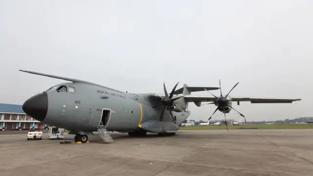 Airbus menawarkan pesawat angkut militer jumbo A400M‎ kepada TNI.