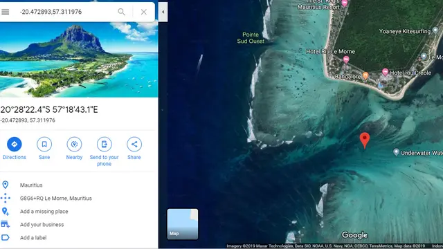Penampakan Air Terjun Bawah Laut di Pulau Mauritius