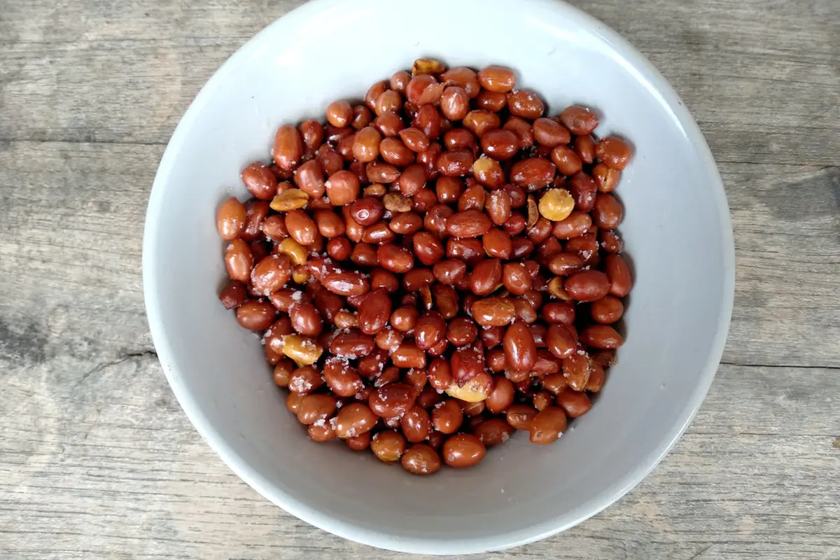 kacang goreng
