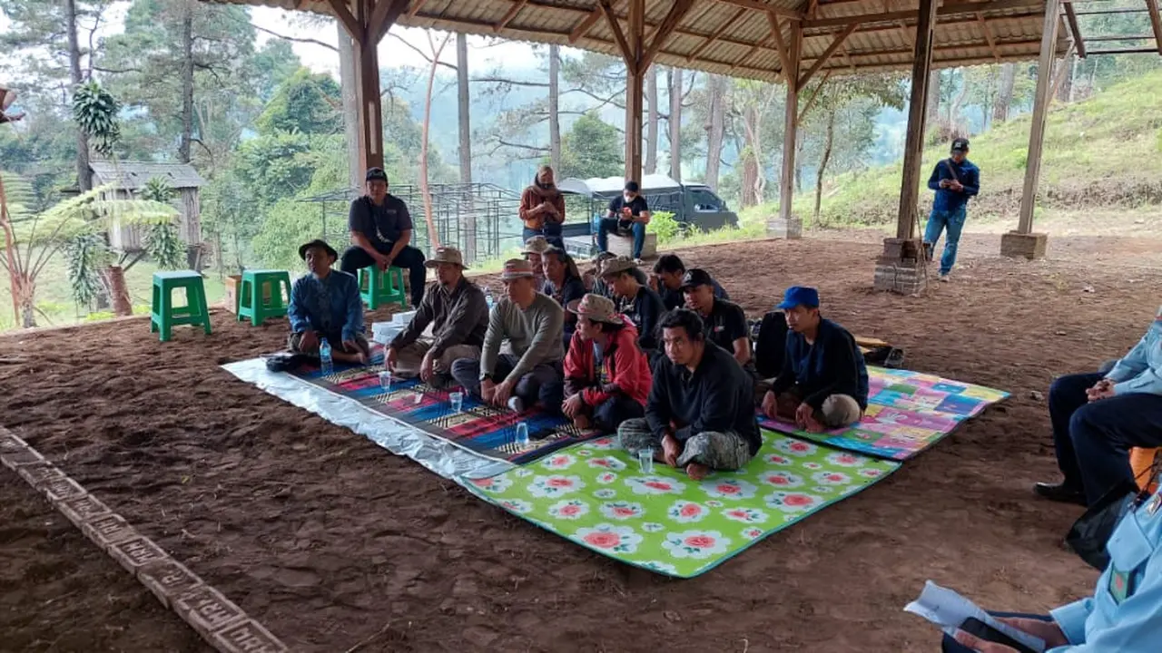 Sebanyak 25 eks teroris untuk mengikuti program integrasi sosial dibimbing menjadi petani kopi. (Dian Kurniawan/Liputan6.com).