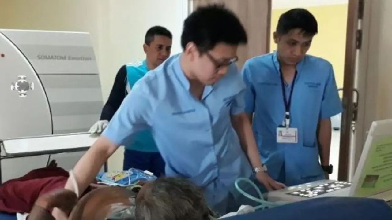 Fransiska Enga akhirnya memiliki Kartu Indonesia Sehat (KIS). Wanita ini juga langsung mendapat perawatan di RS Fatmawati Jakarta. (Foto: Sehat Negeriku)