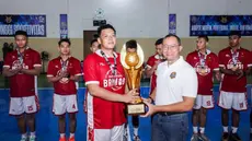 Tim Basket Bhayangkara Brimob berhasil menorehkan prestasi membanggakan dengan meraih gelar Juara 1 (Champion) pada ajang KASAU Cup 2026 Basketball Tournament kategori antar kementerian/lembaga yang digelar di GOR Merpati Halim Perdanakusuma, Jakarta Timur. (Foto: Humas Polri)