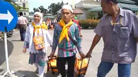 Pemuda berusia 20 tahun itu terbilang sebagai salah satu calon haji termuda di Embarkasi Medan. (Liputan6.com/Reza Efendi)