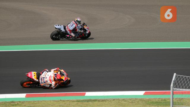 Foto: Aksi Pembalap MotoGP saat Latihan Bebas di Sirkuit Mandalika