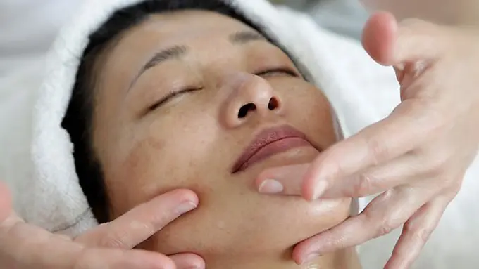 Beauty treatment/Foto: copyright vemale.com/Winda Carmelita