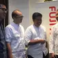 Arifin Pranoto (kanan) Direktur PT Astra Graphia Tbk bersama tim Astra Graphia dan Fuji Xerox. Liputan6.com/Jeko Iqbal Reza