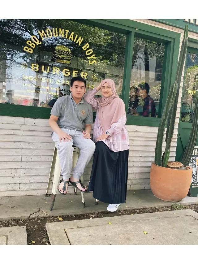 Pindah Kanada Usai Lebaran, Ini 6 Potret Cindy Fatikasari dan Anak Kembarnya