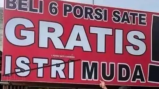 6 Spanduk Penjual Sate Ayam Ini Nyeleneh Banget, Pembeli Ngakak