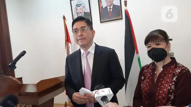 Ketua Umum Kadin Arsjad Rasjid dan petinggi Kadin, Shinta Kamdani di acara Hari Solidaritas Internasional untuk Rakyat Palestina.