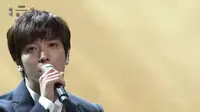 Jung Yong Hwa CNBLUE Memukau di Baeksang Arts Awards