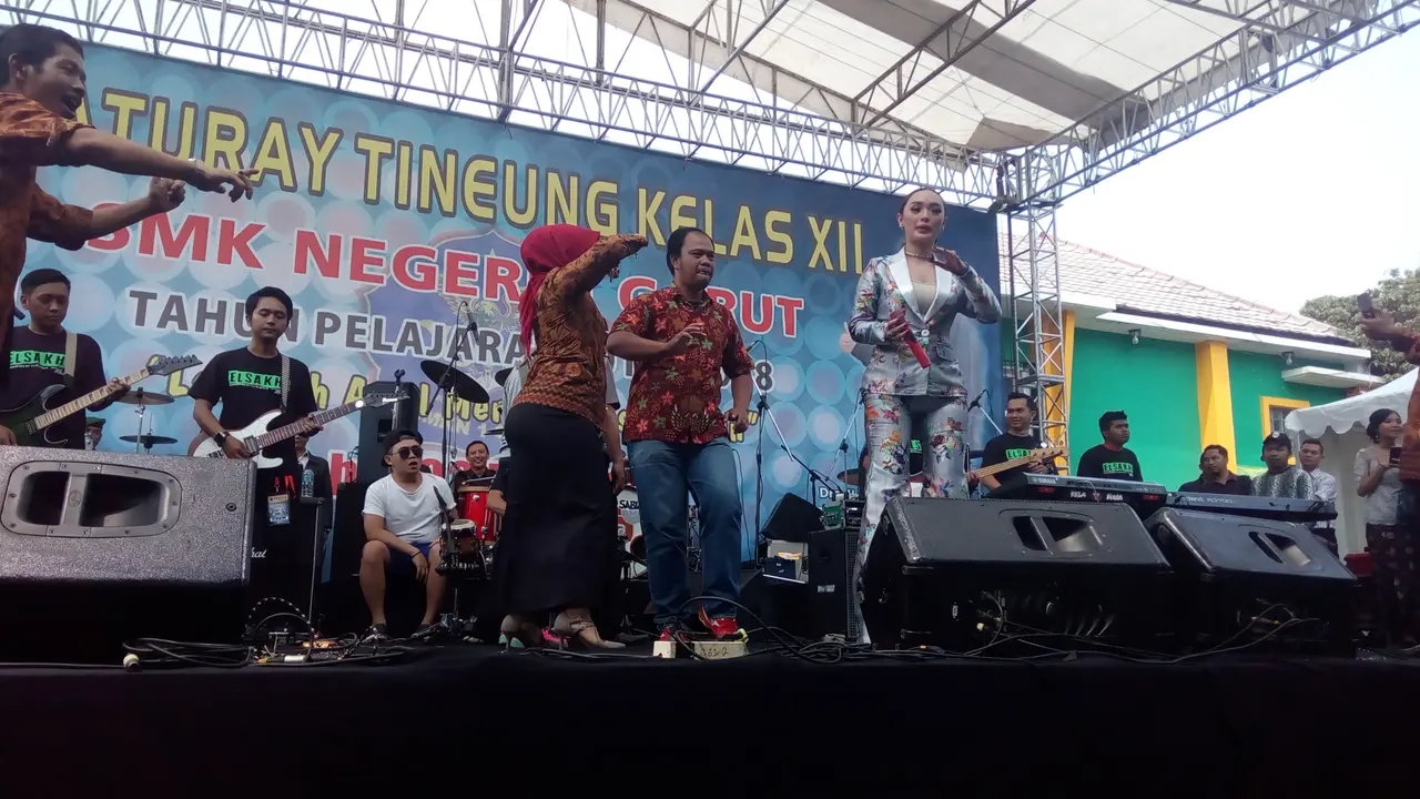 Zaskia Gotik di Perpisahan SMKN 1 Garut