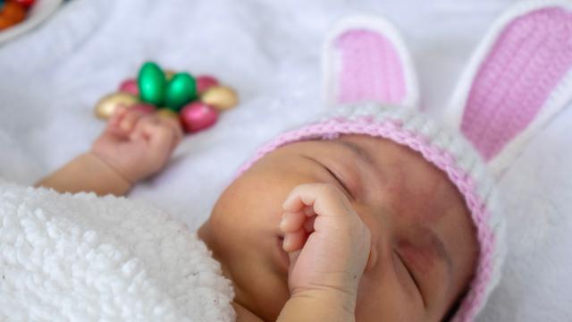 Ilustrasi bayi perempuan