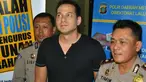 Pria berusia 44 tahun ini sedang menekuni bisnis multi level marketing di sebuah perusahaan yang bergerak di bidang kesehatan. Ari pun merasa optimis dengan bisnis yang tengah dijalani saat ini.