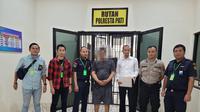 Kementerian Kelautan dan Perikanan (KKP) menangkap tersangka baru kasus pemalsuan dokumen izin perikanan di Pantai Utara Jawa (Pantura). Pada saat yang sama dalang dari pemalsuan dokumen izin tersebut sudah terungkap.