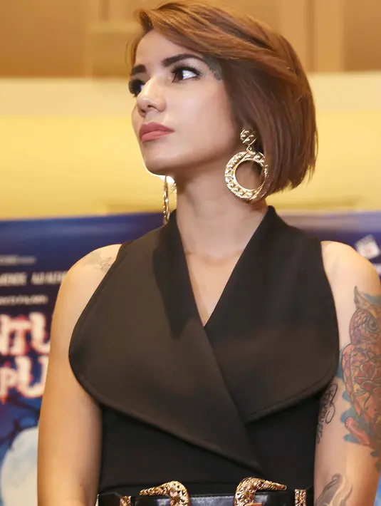 Menurut pemeran film Hantu Jeruk Purut Reborn itu, kepindahannya ke Bali haknya. Hak seorang single parent, ia mengaku tidak perlu membicarakan terlebih dulu kepada siapapun. (Nurwahyunan/Bintang.com)