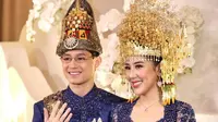 6 Potret Dekorasi Acara Pernikahan Teuku Rassya dan Cleantha Islan yang Serba Putih dan Elegan