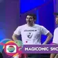 Abimana Arya melakukan sulap di Magicomic Show Indosiar.