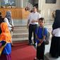 Harmoni trip bersama anak-anak Cirebon menyusuri tempat ibadah dan bersejarah bersama Komunitas Inspiration House Cirebon. Foto (Liputan6.com / Panji Prayitno)